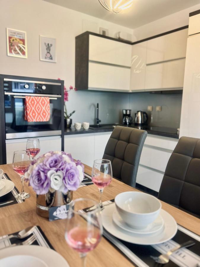 Downtownapartments Andy Air-Conditioned, Underground Parking Available Rzeszów Esterno foto